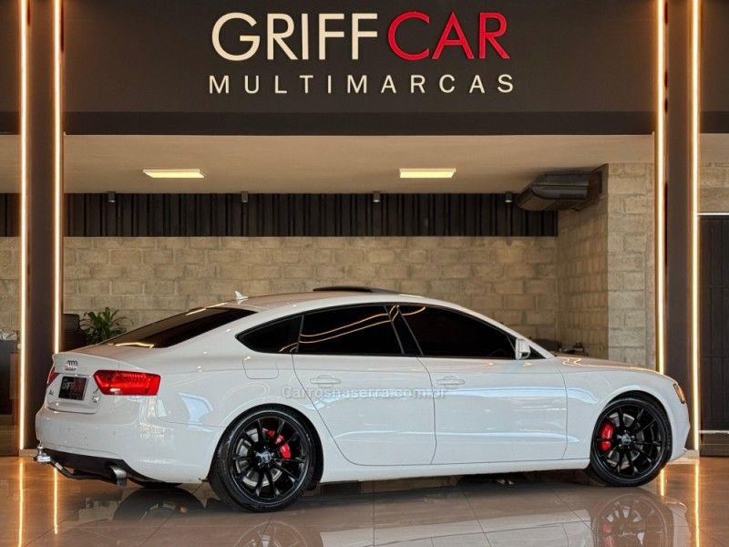 AUDI A5 2.0 TFSI SPORTBACK QUATTRO16V S-TRONIC 2013/2013 GRIFFCAR MULTIMARCAS DOIS IRMÃOS / Carros no Vale