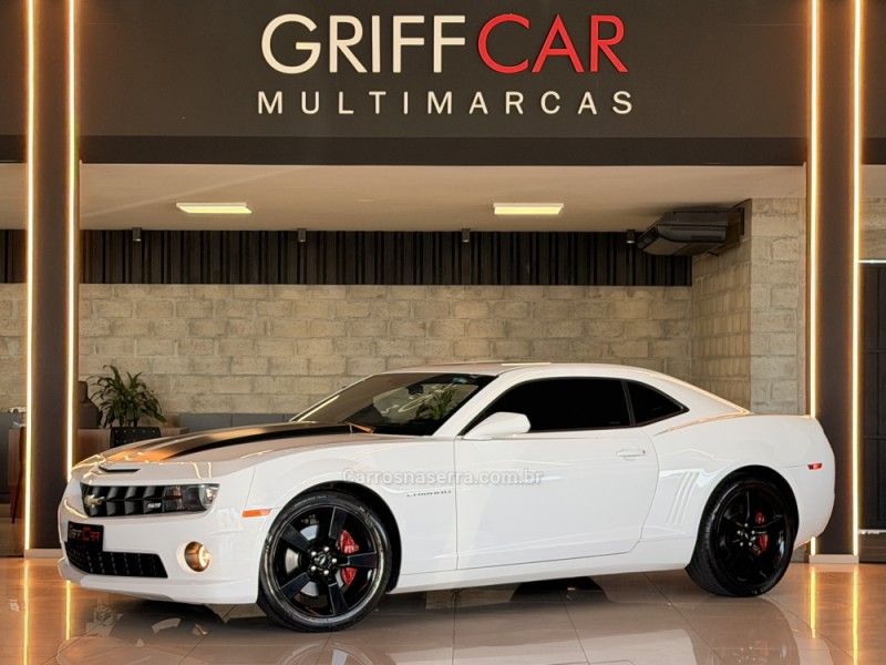 CHEVROLET CAMARO 6.2 SS COUPÉ V8 2013/2013 GRIFFCAR MULTIMARCAS DOIS IRMÃOS / Carros no Vale