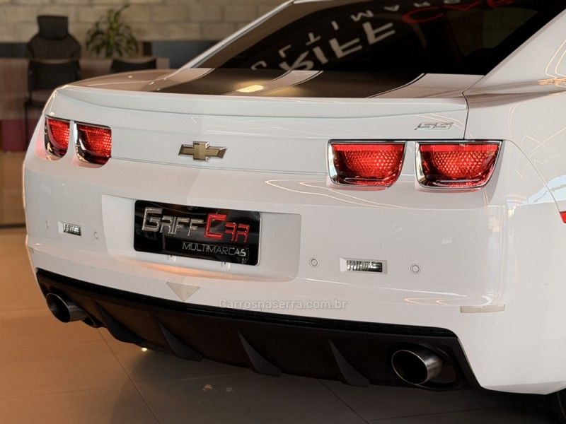 CHEVROLET CAMARO 6.2 SS COUPÉ V8 2013/2013 GRIFFCAR MULTIMARCAS DOIS IRMÃOS / Carros no Vale
