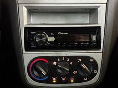 CHEVROLET CORSA 1.4 MPFI PREMIUM 8V 2008/2009 GRIFFCAR MULTIMARCAS DOIS IRMÃOS / Carros no Vale