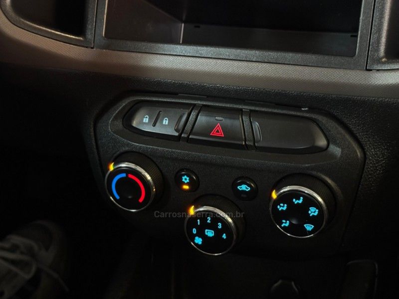 CHEVROLET PRISMA 1.4 MPFI LT 8V 2013/2013 GRIFFCAR MULTIMARCAS DOIS IRMÃOS / Carros no Vale