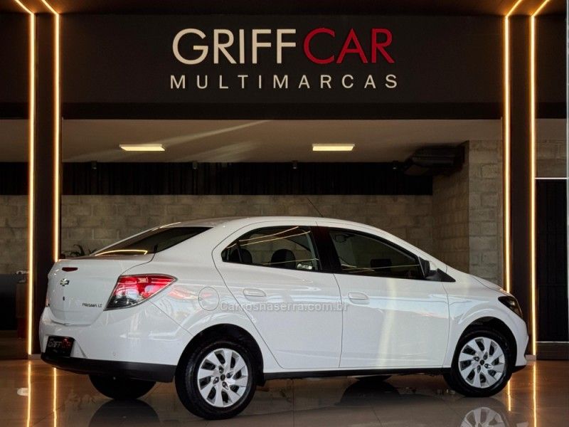 CHEVROLET PRISMA 1.4 MPFI LT 8V 2013/2013 GRIFFCAR MULTIMARCAS DOIS IRMÃOS / Carros no Vale