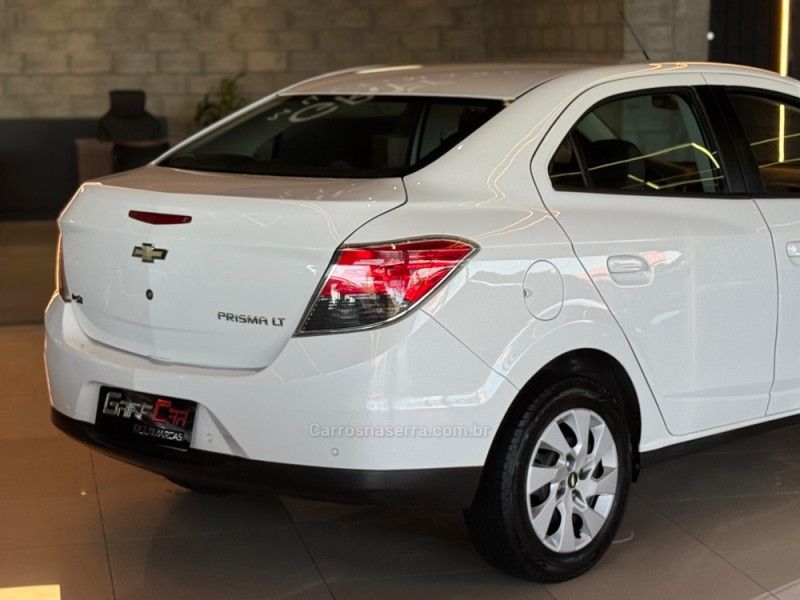 CHEVROLET PRISMA 1.4 MPFI LT 8V 2013/2013 GRIFFCAR MULTIMARCAS DOIS IRMÃOS / Carros no Vale