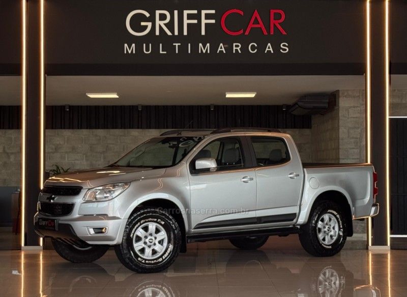 CHEVROLET S10 2.8 4X4 CD 12V TURBO INTERCOOLER 2014/2014 GRIFFCAR MULTIMARCAS DOIS IRMÃOS / Carros no Vale
