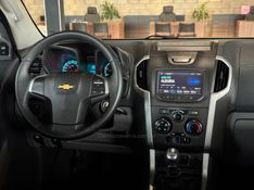 CHEVROLET S10 2.8 4X4 CD 12V TURBO INTERCOOLER 2014/2014 GRIFFCAR MULTIMARCAS DOIS IRMÃOS / Carros no Vale