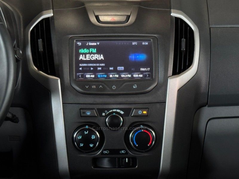 CHEVROLET S10 2.8 4X4 CD 12V TURBO INTERCOOLER 2014/2014 GRIFFCAR MULTIMARCAS DOIS IRMÃOS / Carros no Vale