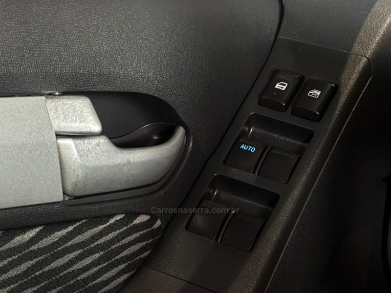 CHEVROLET S10 2.8 4X4 CD 12V TURBO INTERCOOLER 2014/2014 GRIFFCAR MULTIMARCAS DOIS IRMÃOS / Carros no Vale