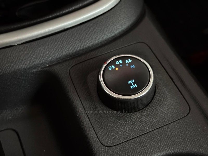 CHEVROLET S10 2.8 4X4 CD 12V TURBO INTERCOOLER 2014/2014 GRIFFCAR MULTIMARCAS DOIS IRMÃOS / Carros no Vale