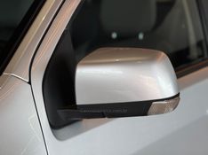 CHEVROLET S10 2.8 4X4 CD 12V TURBO INTERCOOLER 2014/2014 GRIFFCAR MULTIMARCAS DOIS IRMÃOS / Carros no Vale