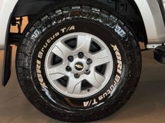 CHEVROLET S10 2.8 4X4 CD 12V TURBO INTERCOOLER 2014/2014 GRIFFCAR MULTIMARCAS DOIS IRMÃOS / Carros no Vale