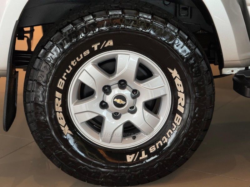 CHEVROLET S10 2.8 4X4 CD 12V TURBO INTERCOOLER 2014/2014 GRIFFCAR MULTIMARCAS DOIS IRMÃOS / Carros no Vale