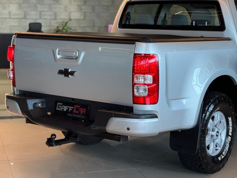 CHEVROLET S10 2.8 4X4 CD 12V TURBO INTERCOOLER 2014/2014 GRIFFCAR MULTIMARCAS DOIS IRMÃOS / Carros no Vale