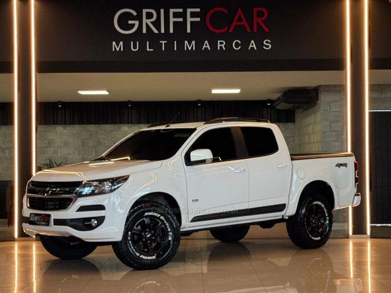 CHEVROLET S10 2.8 LS 4X4 CD 16V TURBO 2017/2018 GRIFFCAR MULTIMARCAS DOIS IRMÃOS / Carros no Vale