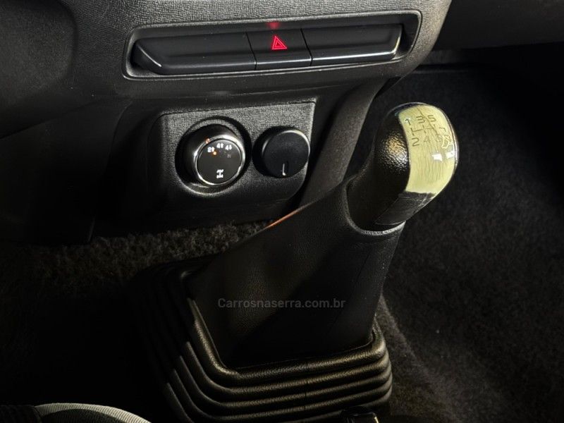 CHEVROLET S10 2.8 LS 4X4 CD 16V TURBO 2017/2018 GRIFFCAR MULTIMARCAS DOIS IRMÃOS / Carros no Vale