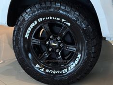 CHEVROLET S10 2.8 LS 4X4 CD 16V TURBO 2017/2018 GRIFFCAR MULTIMARCAS DOIS IRMÃOS / Carros no Vale