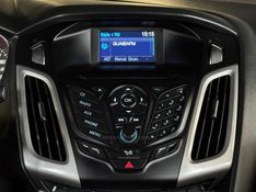 FORD FOCUS 2.0 SE SEDAN 16V 2012/2014 GRIFFCAR MULTIMARCAS DOIS IRMÃOS / Carros no Vale