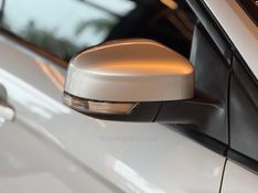 FORD FOCUS 2.0 SE SEDAN 16V 2012/2014 GRIFFCAR MULTIMARCAS DOIS IRMÃOS / Carros no Vale