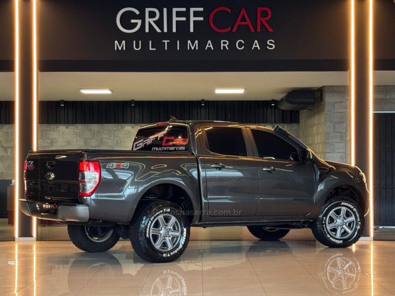 FORD RANGER 2.2 XLS 4X4 CD 16V 2021/2022 GRIFFCAR MULTIMARCAS DOIS IRMÃOS / Carros no Vale