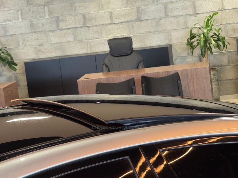 HYUNDAI SONATA 2.4 MPFI I4 16V 182CV 2011/2012 GRIFFCAR MULTIMARCAS DOIS IRMÃOS / Carros no Vale