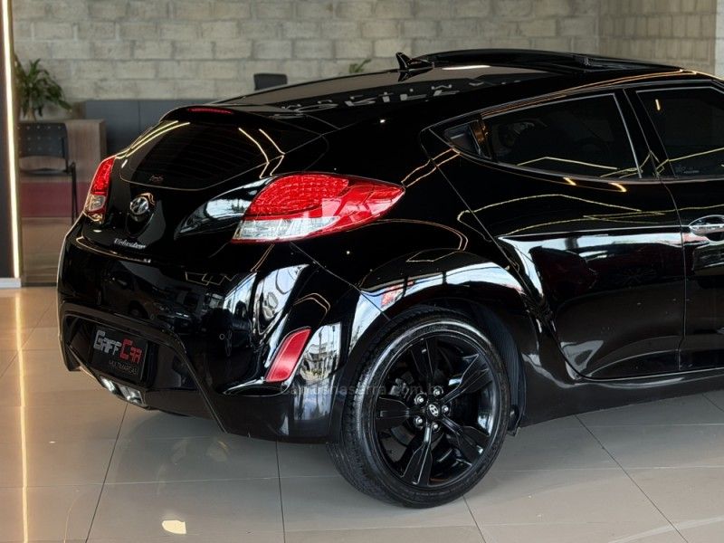 HYUNDAI VELOSTER 1.6 16V 3P 2012/2013 GRIFFCAR MULTIMARCAS DOIS IRMÃOS / Carros no Vale HYUNDAI VELOSTER 1.6 16V 3P 2012/2013 GRIFFCAR MULTIMARCAS DOIS IRMÃOS / Carros no Vale