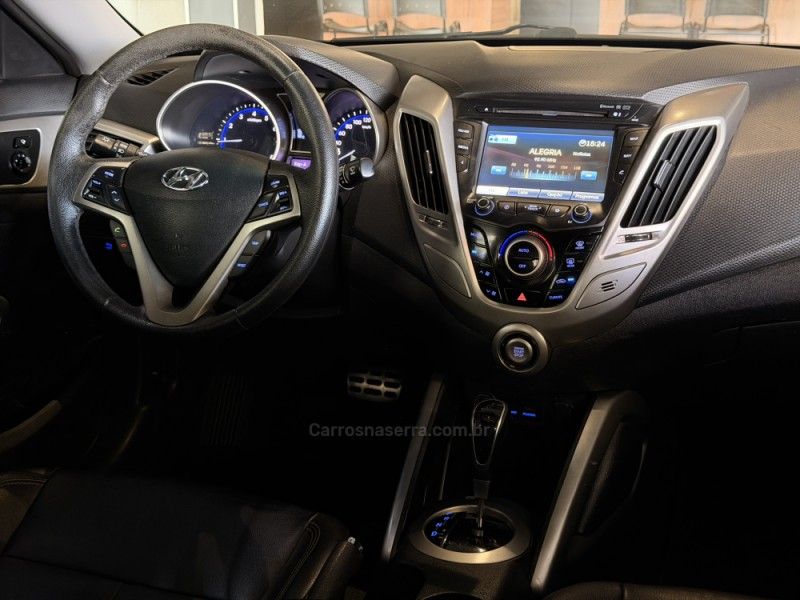 HYUNDAI VELOSTER 1.6 16V 3P 2012/2013 GRIFFCAR MULTIMARCAS DOIS IRMÃOS / Carros no Vale HYUNDAI VELOSTER 1.6 16V 3P 2012/2013 GRIFFCAR MULTIMARCAS DOIS IRMÃOS / Carros no Vale