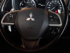 MITSUBISHI OUTLANDER 3.0 GT 4X4 V6 24V 2013/2014 GRIFFCAR MULTIMARCAS DOIS IRMÃOS / Carros no Vale