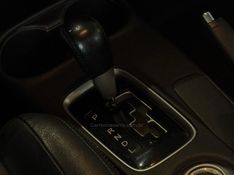 MITSUBISHI OUTLANDER 3.0 GT 4X4 V6 24V 2013/2014 GRIFFCAR MULTIMARCAS DOIS IRMÃOS / Carros no Vale