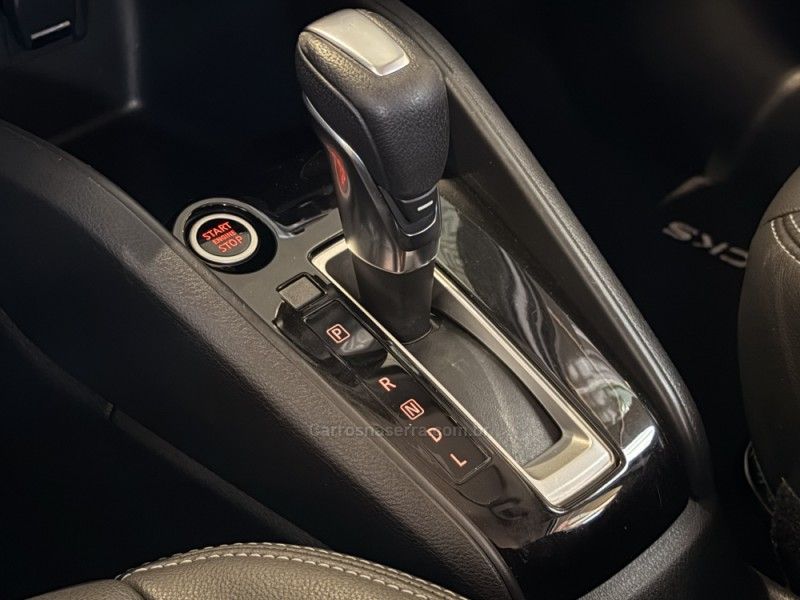 NISSAN KICKS 1.6 16V SL XTRONIC 2019/2020 GRIFFCAR MULTIMARCAS DOIS IRMÃOS / Carros no Vale