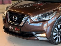 NISSAN KICKS 1.6 16V SL XTRONIC 2019/2020 GRIFFCAR MULTIMARCAS DOIS IRMÃOS / Carros no Vale