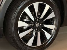 NISSAN KICKS 1.6 16V SL XTRONIC 2019/2020 GRIFFCAR MULTIMARCAS DOIS IRMÃOS / Carros no Vale