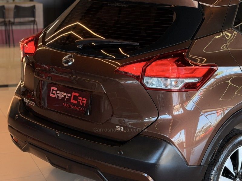 NISSAN KICKS 1.6 16V SL XTRONIC 2019/2020 GRIFFCAR MULTIMARCAS DOIS IRMÃOS / Carros no Vale