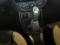 RENAULT DUSTER 1.6 DAKAR 4X2 16V 2015/2016 GRIFFCAR MULTIMARCAS DOIS IRMÃOS / Carros no Vale