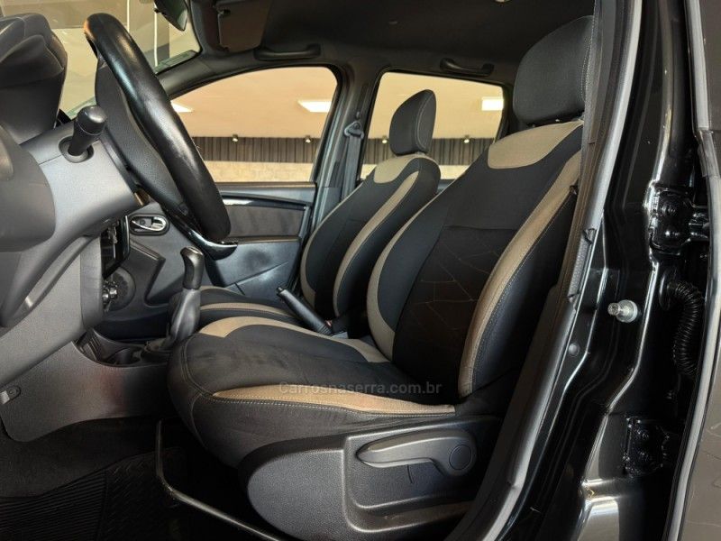 RENAULT DUSTER 1.6 DAKAR 4X2 16V 2015/2016 GRIFFCAR MULTIMARCAS DOIS IRMÃOS / Carros no Vale