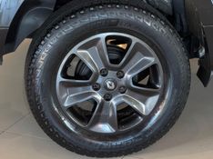 RENAULT DUSTER 1.6 DAKAR 4X2 16V 2015/2016 GRIFFCAR MULTIMARCAS DOIS IRMÃOS / Carros no Vale