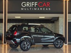 RENAULT DUSTER 1.6 DAKAR 4X2 16V 2015/2016 GRIFFCAR MULTIMARCAS DOIS IRMÃOS / Carros no Vale