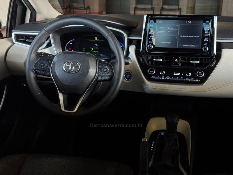 TOYOTA COROLLA 1.8 ALTIS PREMIUM 16V HÍBRIDO 2020/2021 GRIFFCAR MULTIMARCAS DOIS IRMÃOS / Carros no Vale