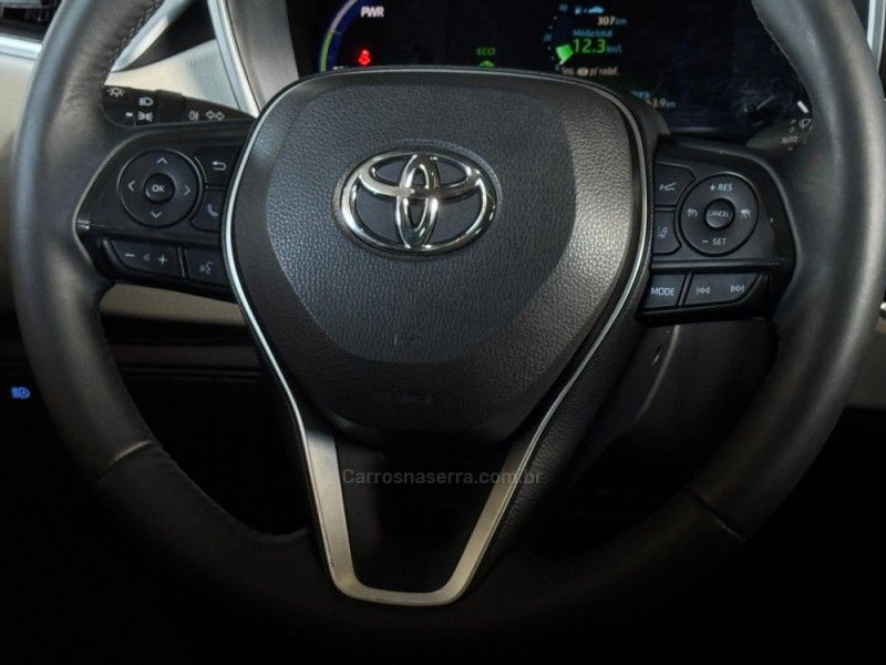 TOYOTA COROLLA 1.8 ALTIS PREMIUM 16V HÍBRIDO 2020/2021 GRIFFCAR MULTIMARCAS DOIS IRMÃOS / Carros no Vale
