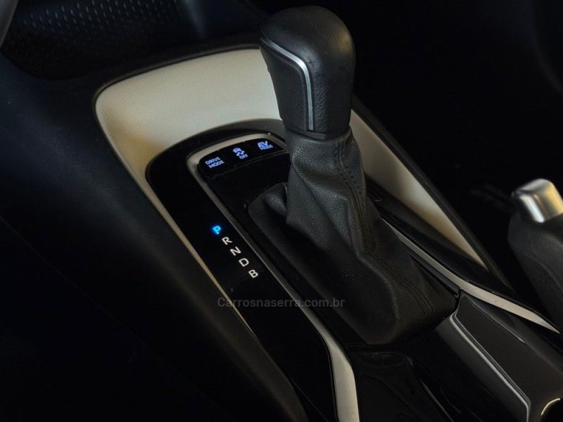 TOYOTA COROLLA 1.8 ALTIS PREMIUM 16V HÍBRIDO 2020/2021 GRIFFCAR MULTIMARCAS DOIS IRMÃOS / Carros no Vale