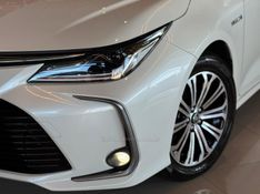 TOYOTA COROLLA 1.8 ALTIS PREMIUM 16V HÍBRIDO 2020/2021 GRIFFCAR MULTIMARCAS DOIS IRMÃOS / Carros no Vale