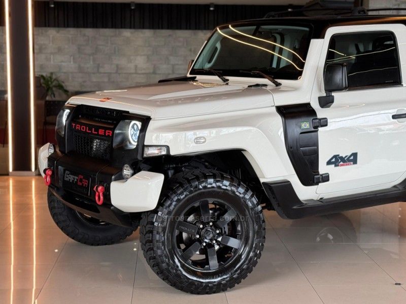 TROLLER T4 3.2 TDI 4X4 20V TURBO INTERCOOLER 2016/2016 GRIFFCAR MULTIMARCAS DOIS IRMÃOS / Carros no Vale