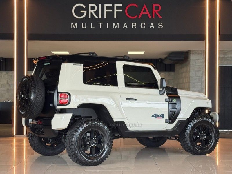 TROLLER T4 3.2 TDI 4X4 20V TURBO INTERCOOLER 2016/2016 GRIFFCAR MULTIMARCAS DOIS IRMÃOS / Carros no Vale