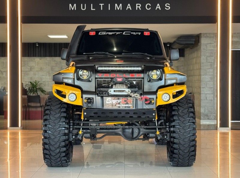 TROLLER T4 BOLD 3.2 TDI 4X4 20V TURBO 2016/2017 GRIFFCAR MULTIMARCAS DOIS IRMÃOS / Carros no Vale