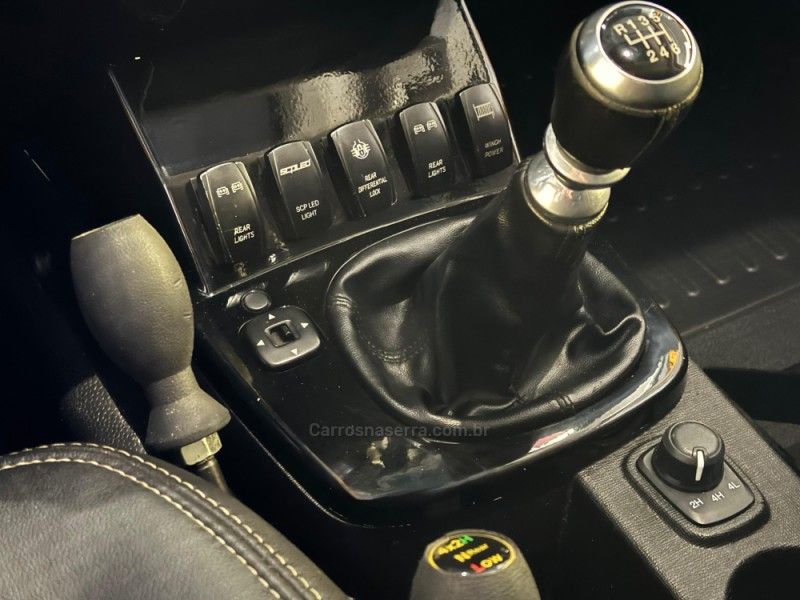 TROLLER T4 BOLD 3.2 TDI 4X4 20V TURBO 2016/2017 GRIFFCAR MULTIMARCAS DOIS IRMÃOS / Carros no Vale