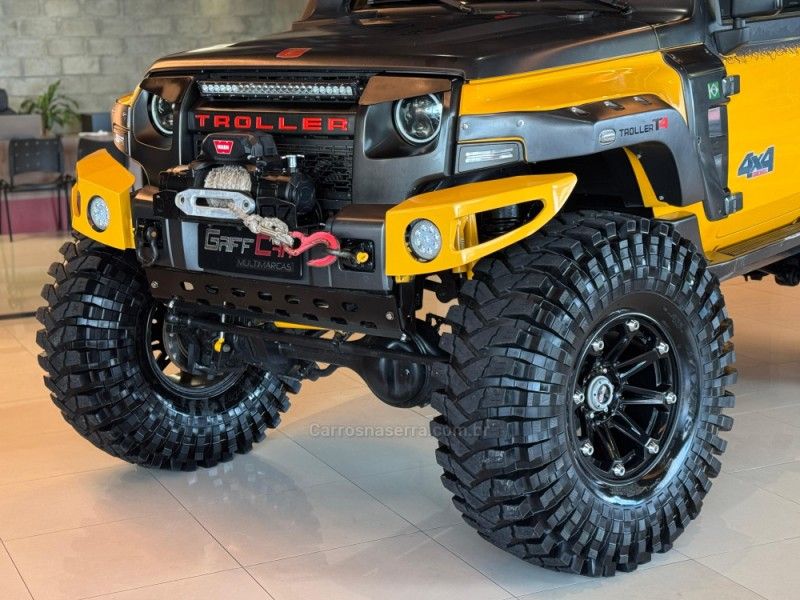 TROLLER T4 BOLD 3.2 TDI 4X4 20V TURBO 2016/2017 GRIFFCAR MULTIMARCAS DOIS IRMÃOS / Carros no Vale