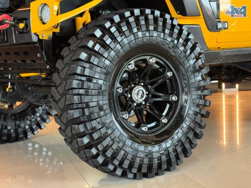 TROLLER T4 BOLD 3.2 TDI 4X4 20V TURBO 2016/2017 GRIFFCAR MULTIMARCAS DOIS IRMÃOS / Carros no Vale