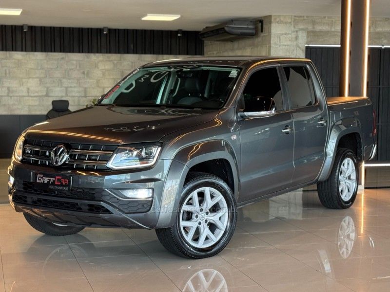 VOLKSWAGEN AMAROK 3.0 V6 TDI HIGHLINE CD 4MOTION 2019/2020 GRIFFCAR MULTIMARCAS DOIS IRMÃOS / Carros no Vale