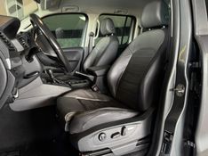 VOLKSWAGEN AMAROK 3.0 V6 TDI HIGHLINE CD 4MOTION 2019/2020 GRIFFCAR MULTIMARCAS DOIS IRMÃOS / Carros no Vale