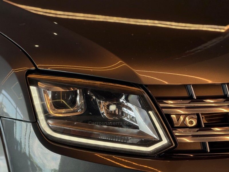 VOLKSWAGEN AMAROK 3.0 V6 TDI HIGHLINE CD 4MOTION 2019/2020 GRIFFCAR MULTIMARCAS DOIS IRMÃOS / Carros no Vale