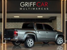 VOLKSWAGEN AMAROK 3.0 V6 TDI HIGHLINE CD 4MOTION 2019/2020 GRIFFCAR MULTIMARCAS DOIS IRMÃOS / Carros no Vale