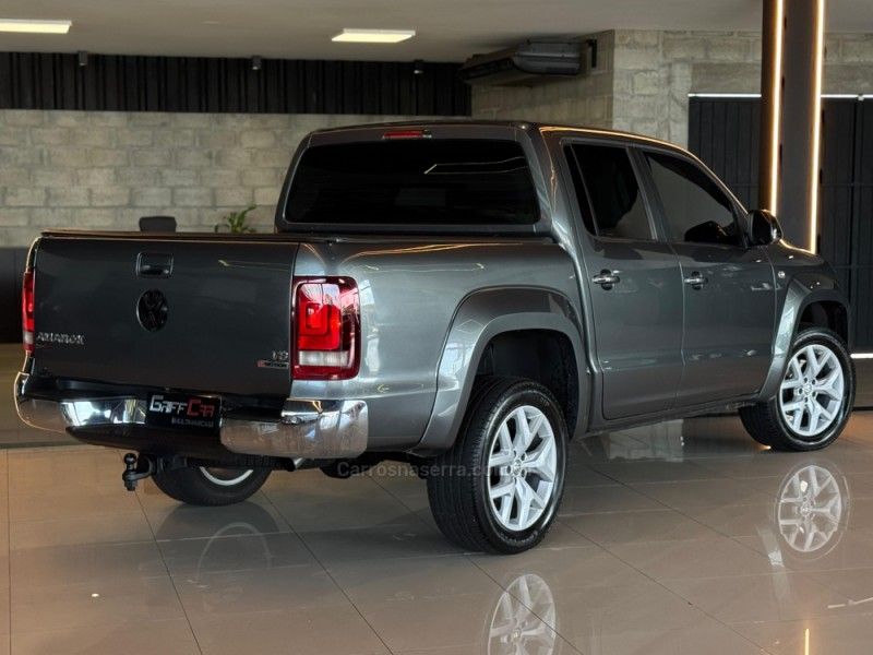 VOLKSWAGEN AMAROK 3.0 V6 TDI HIGHLINE CD 4MOTION 2019/2020 GRIFFCAR MULTIMARCAS DOIS IRMÃOS / Carros no Vale